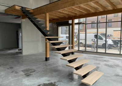 Mezzanine et escalier métal/chêne